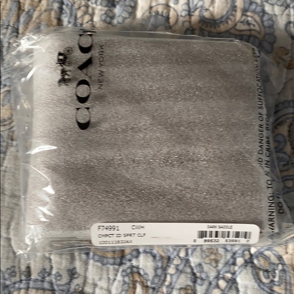 Coach compact ID wallet - Picture 1 of 7